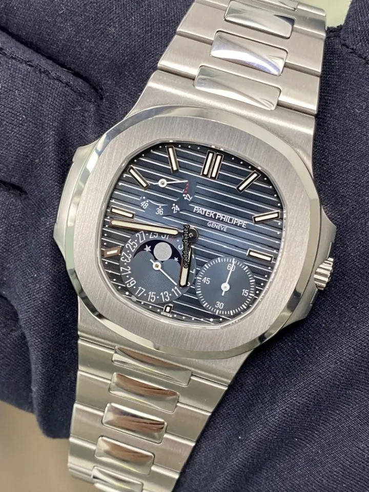 Patek Philippe Nautilus 5712/1a-001 40x38MM Steel Case Automatic