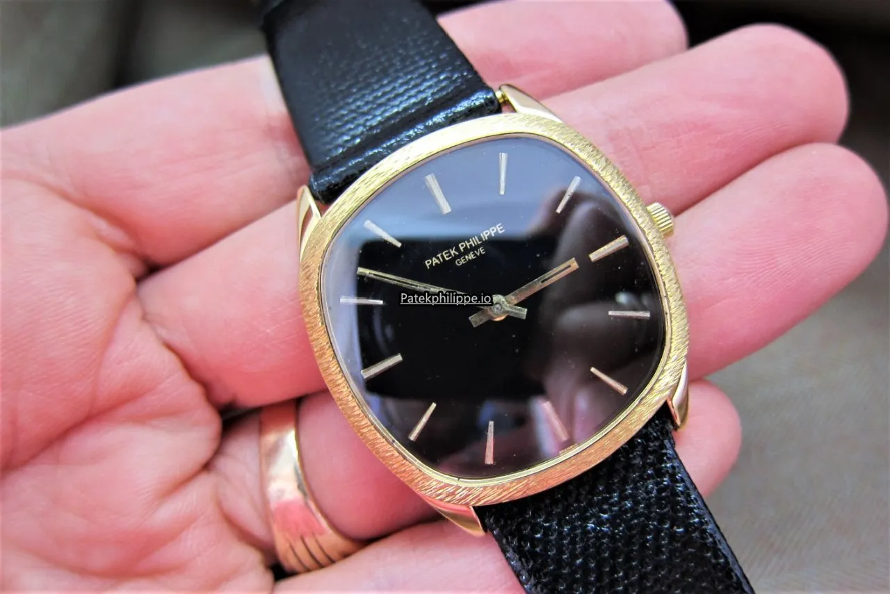 Alternative view of Patek Philippe Golden Ellipse