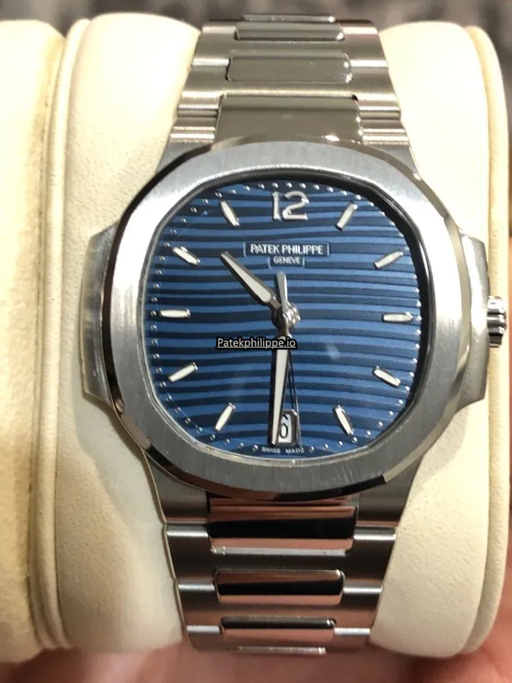 Patek Philippe Nautilus 7118/1a-001 35.2MM Steel Case Automatic