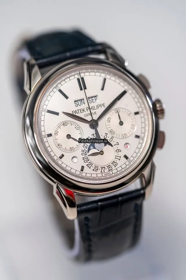 Patek Philippe Perpetual Calendar 5270g-001 41MM White Gold Case Manual Winding