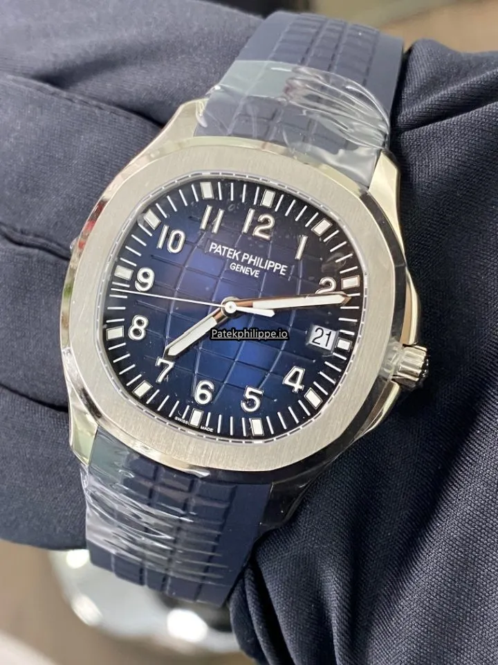 Patek Philippe Aquanaut 5168g White Gold Case Automatic