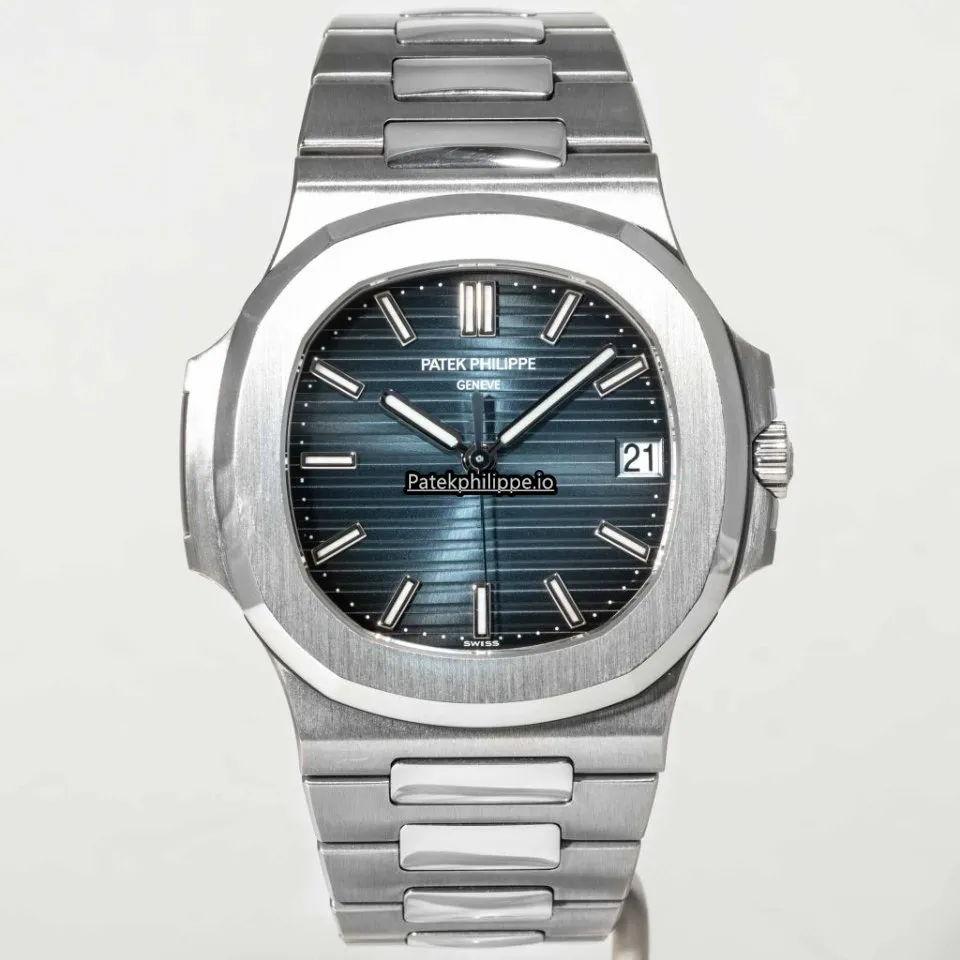 Patek Philippe Nautilus 5711/1a-010 40x38MM Steel Case Automatic