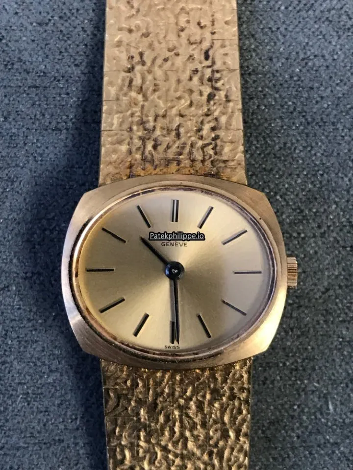 Patek Philippe 25x20MM Yellow Gold Case Manual Winding