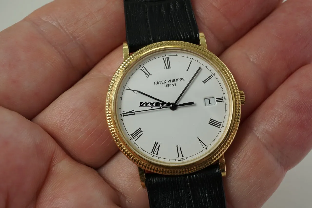 Alternative view of Patek Philippe Calatrava 3944 33x38MM Yellow Gold Case Quartz