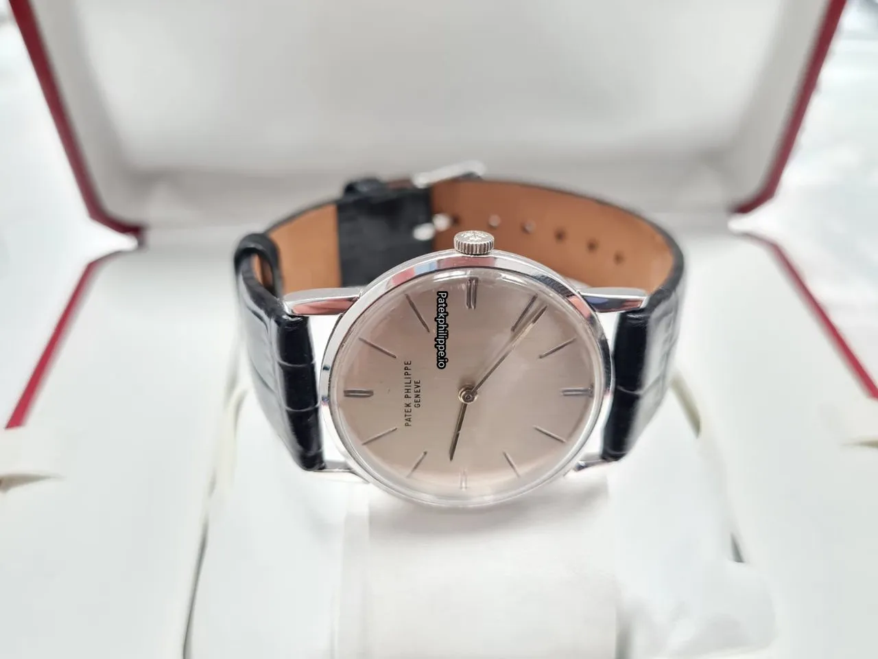 Alternative view of Patek Philippe Calatrava 33MM White Gold Case Manual Winding