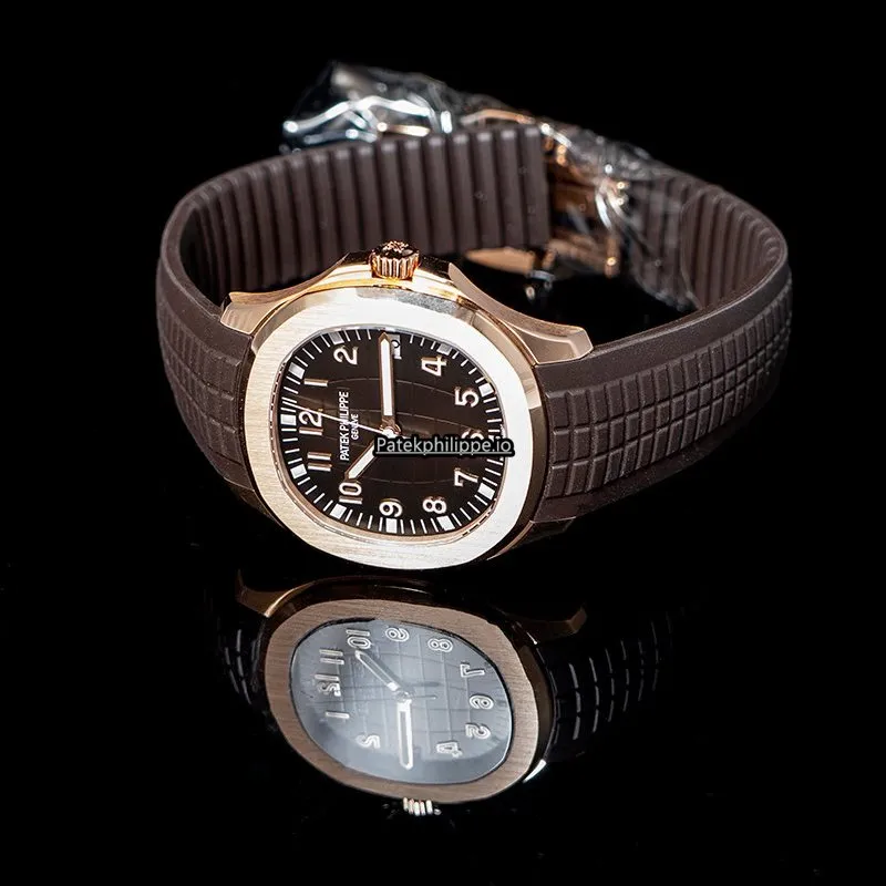 Patek Philippe Aquanaut 5167r-001 40MM Rose Gold Case Automatic