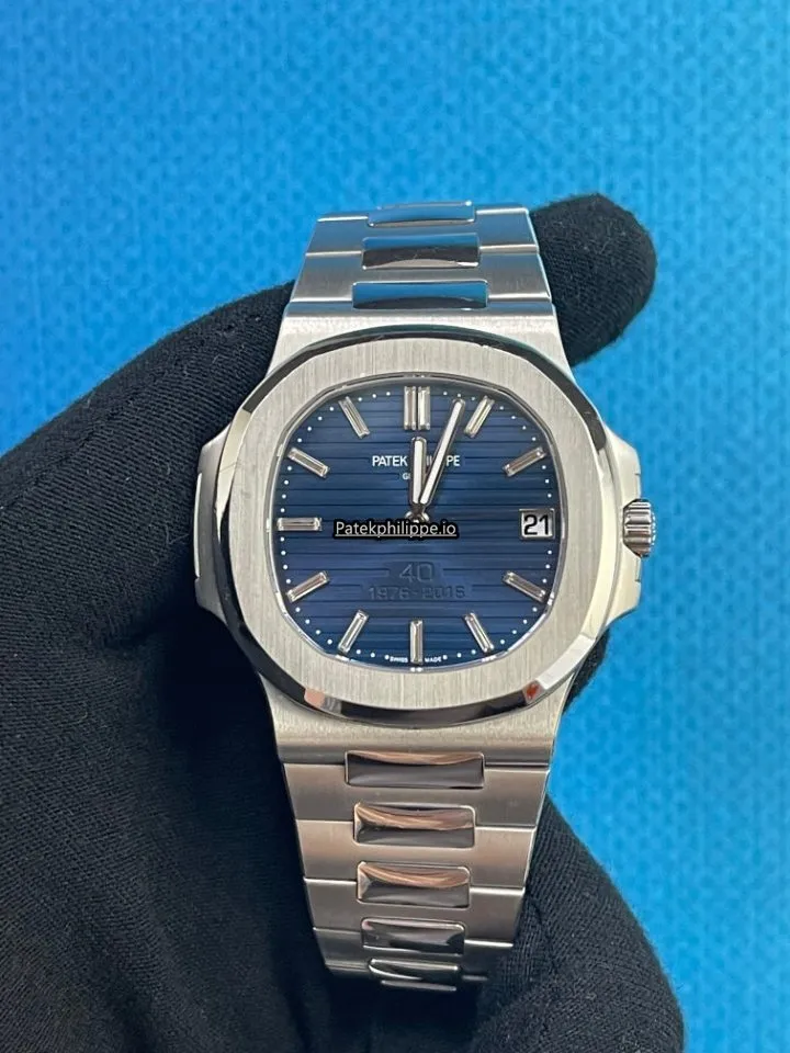 Alternative view of Patek Philippe Nautilus 5711/1p-001 40MM Platinum Case Automatic
