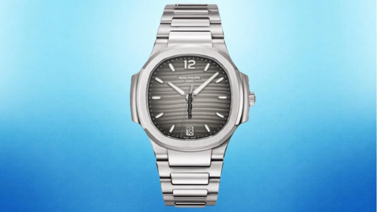 Patek Philippe Nautilus 7118/1a-011 35.2MM Steel Case Automatic