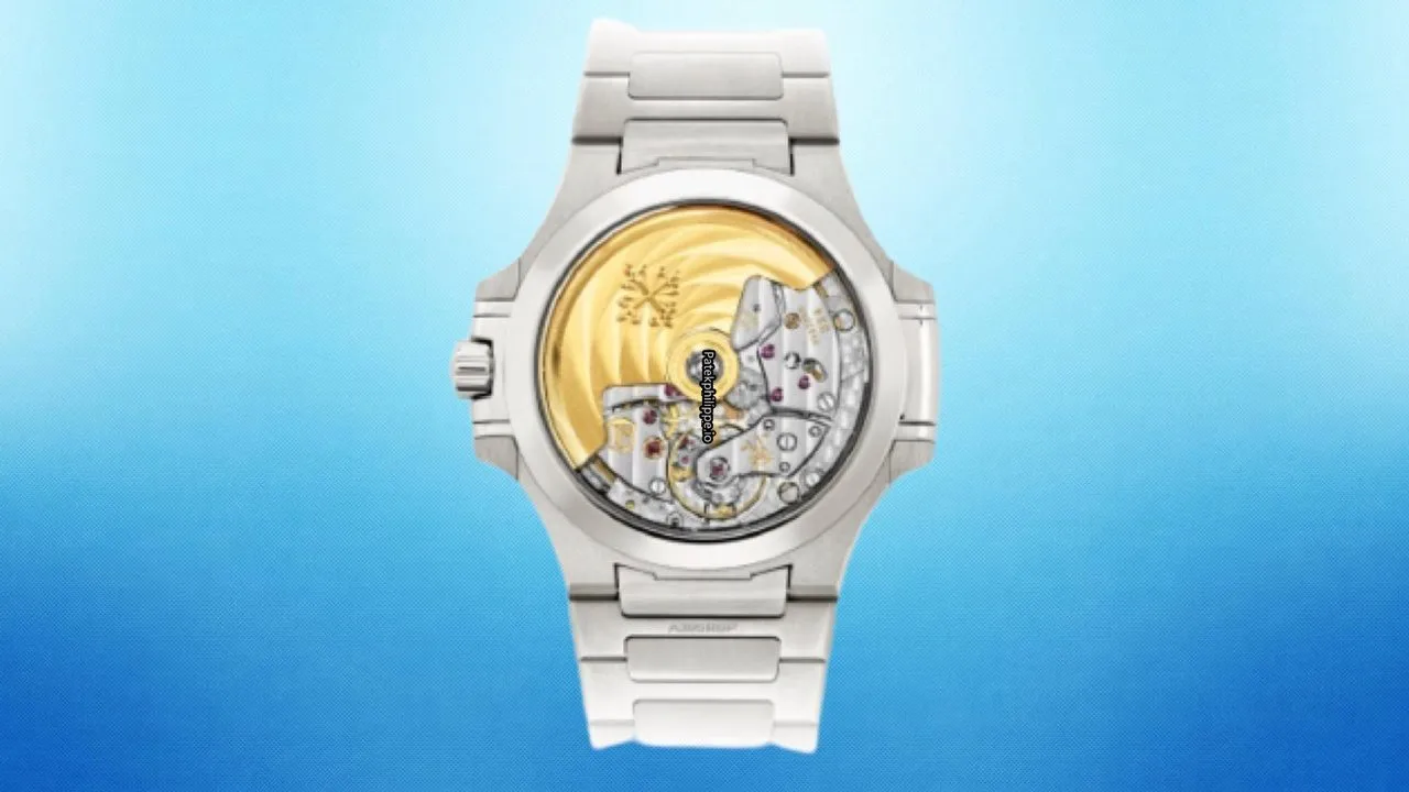 Alternative view of Patek Philippe Nautilus 7118/1200a-001 35.2MM Steel Case Automatic