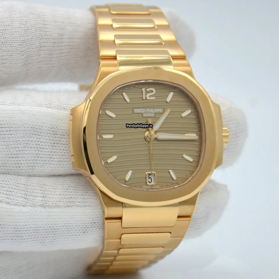 Patek Philippe Nautilus 7118/1r-010 35.2MM Rose Gold Case Automatic