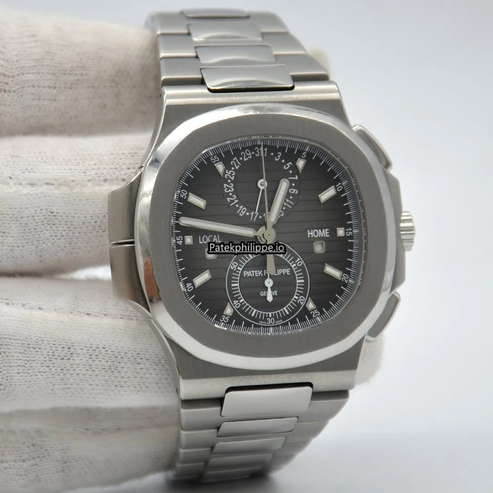 Patek Philippe Nautilus 5990/1a-001 40.5MM Steel Case Automatic