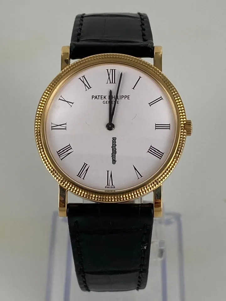 Alternative view of Patek Philippe Calatrava 3520j Yellow Gold Case