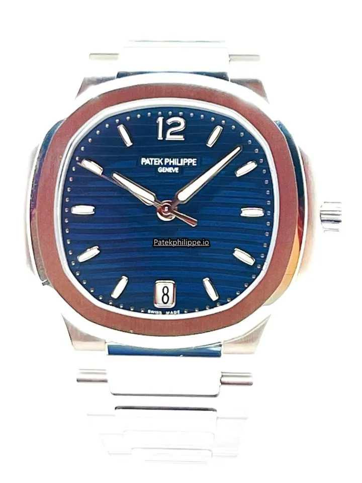 Alternative view of Patek Philippe Nautilus 7118/1a-001 35.2MM Steel Case Automatic