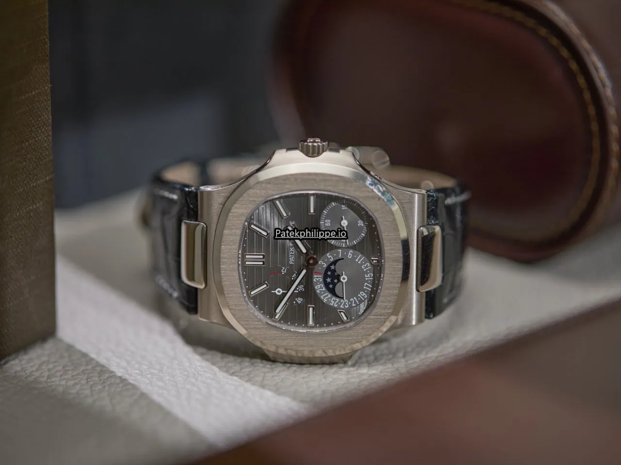 Patek Philippe Nautilus 5712g-001 40x38MM White Gold Case Automatic