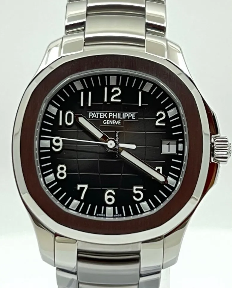 Alternative view of Patek Philippe Aquanaut 5167/1a-001 40MM Steel Case Automatic