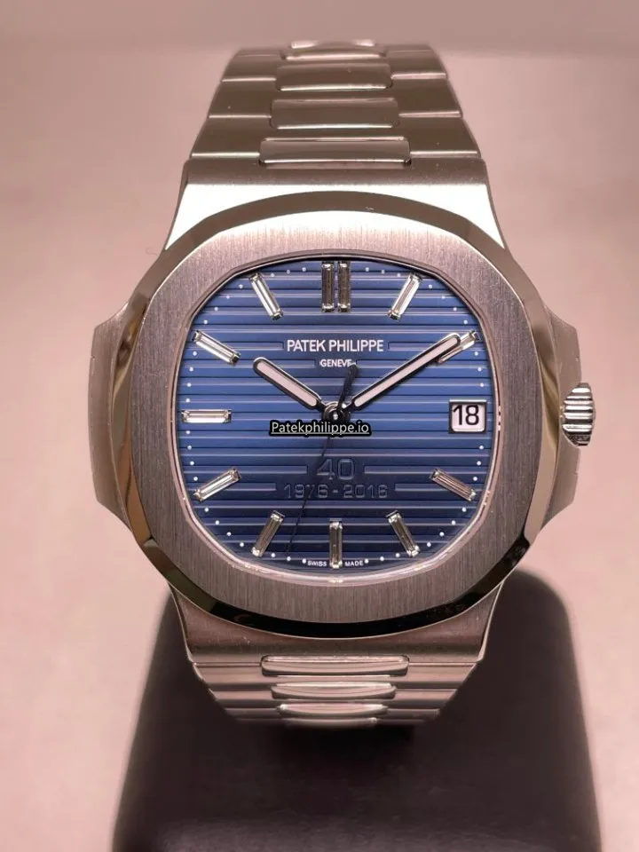 Patek Philippe Nautilus 5711/1p-001 40MM Platinum Case Automatic