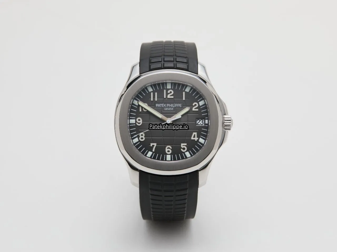 Alternative view of Patek Philippe Aquanaut 5167a-001 40MM Steel Case Automatic