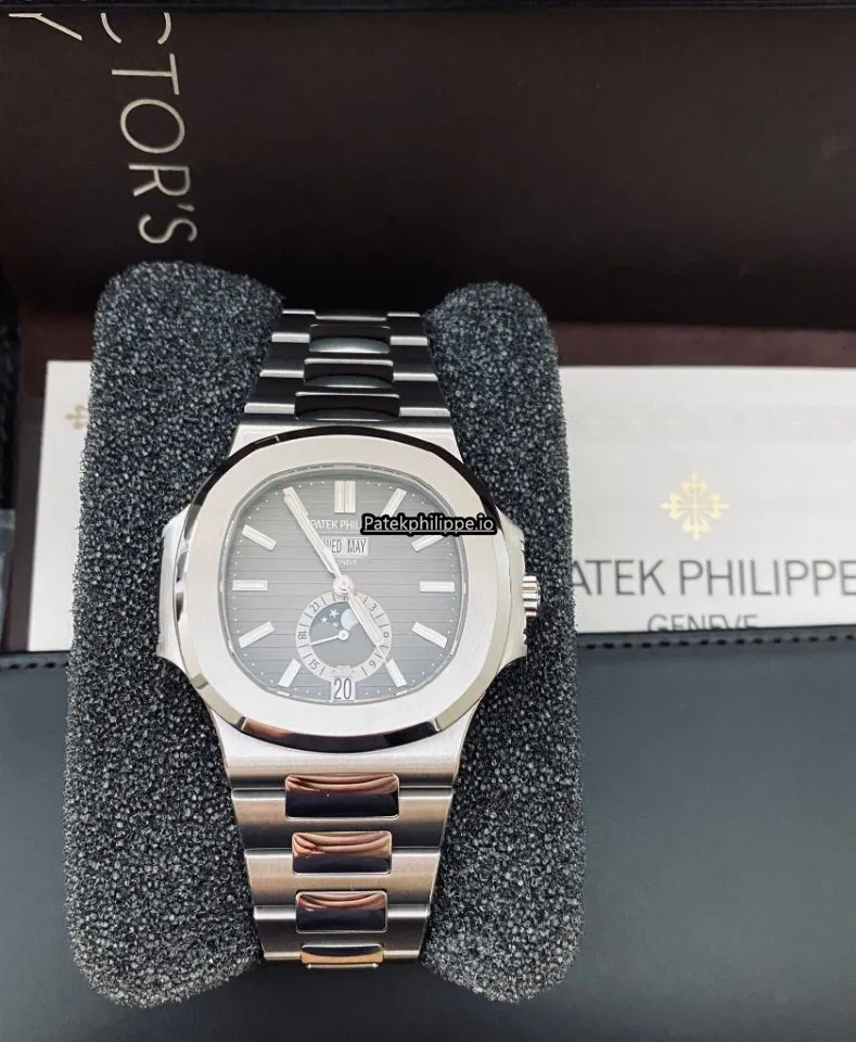 Alternative view of Patek Philippe Nautilus 5726/1a-014 40.5MM Steel Case Automatic