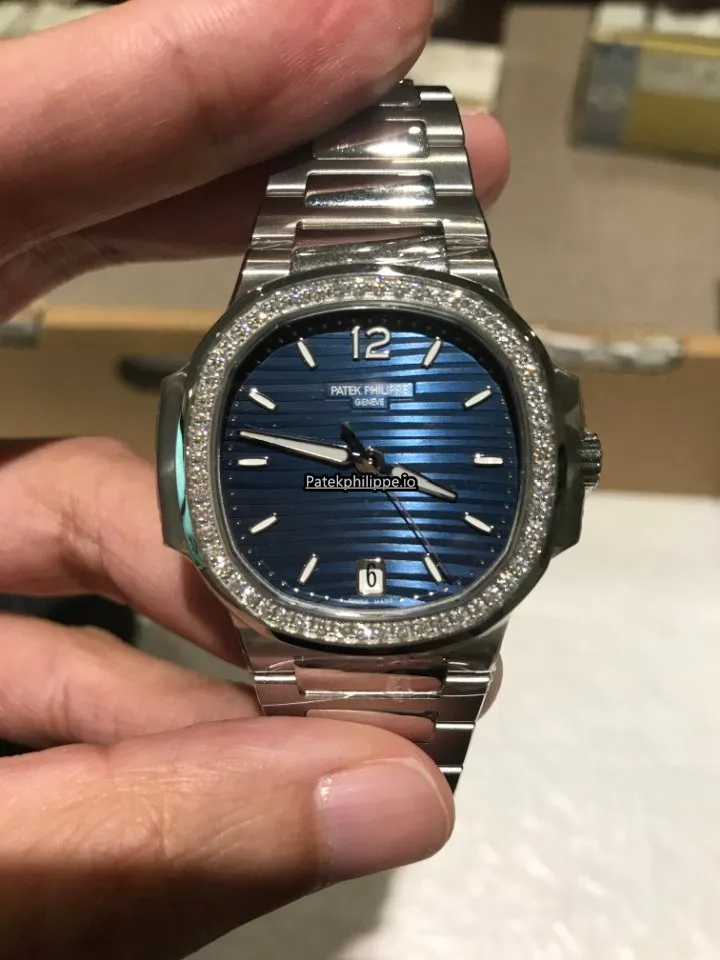Patek Philippe Nautilus 7118/1200a-001 35.2MM Steel Case Automatic