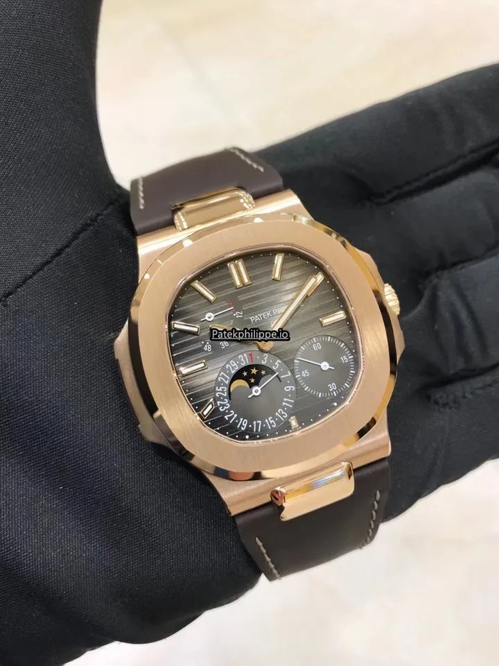 Patek Philippe Nautilus 5712r-001 40x38MM Rose Gold Case Automatic