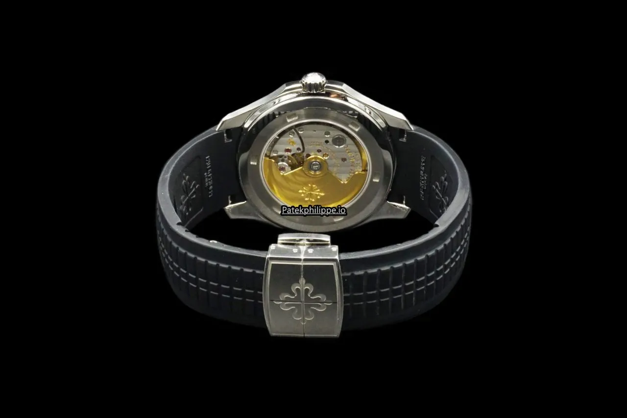 Alternative view of Patek Philippe Aquanaut 5167a-001 40MM Steel Case Automatic
