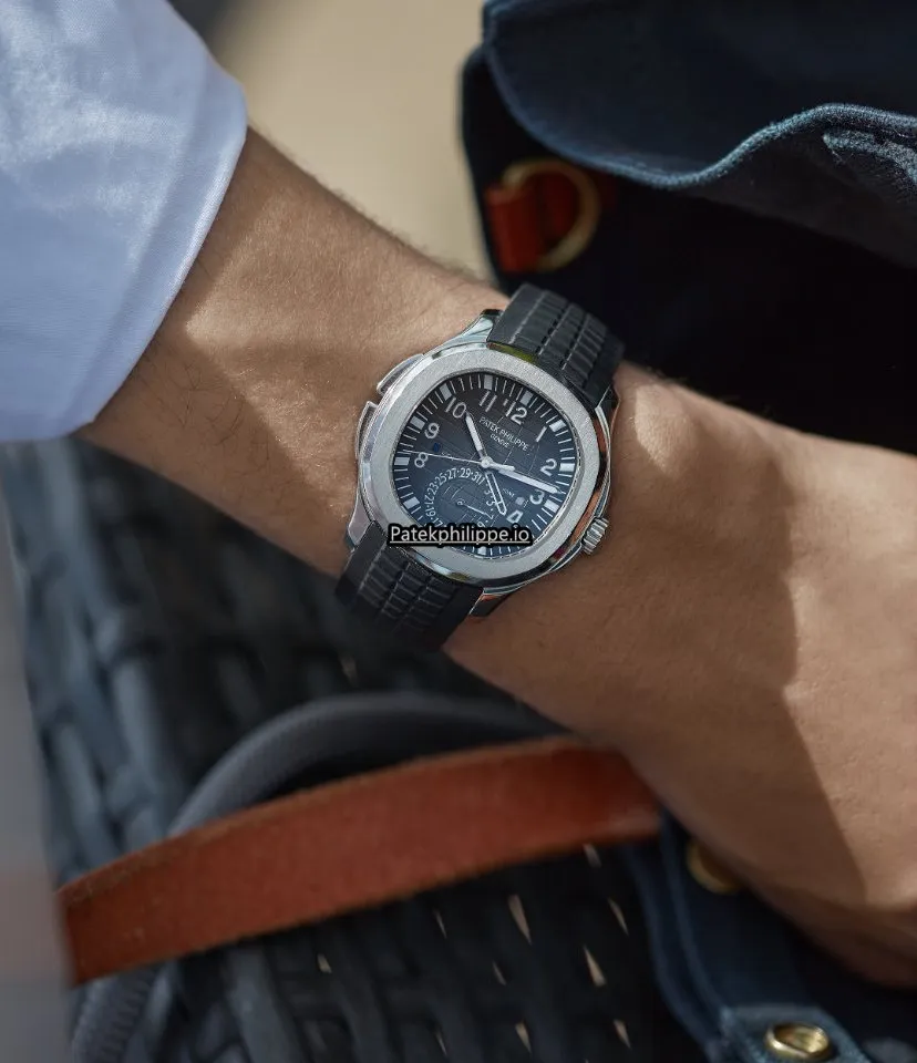 Alternative view of Patek Philippe Aquanaut 5164a 40.8MM Steel Case Automatic