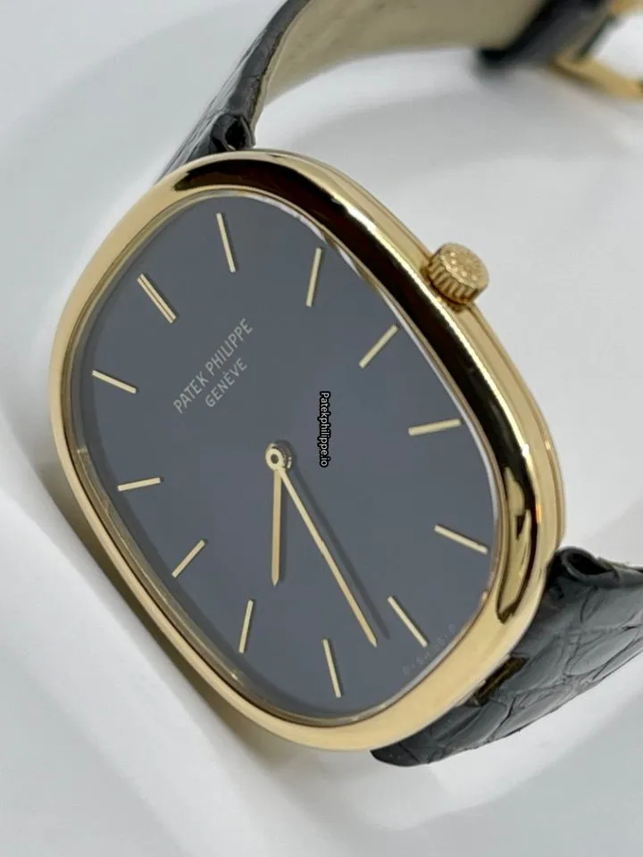 Alternative view of Patek Philippe Golden Ellipse 3838 Yellow Gold Case Quartz