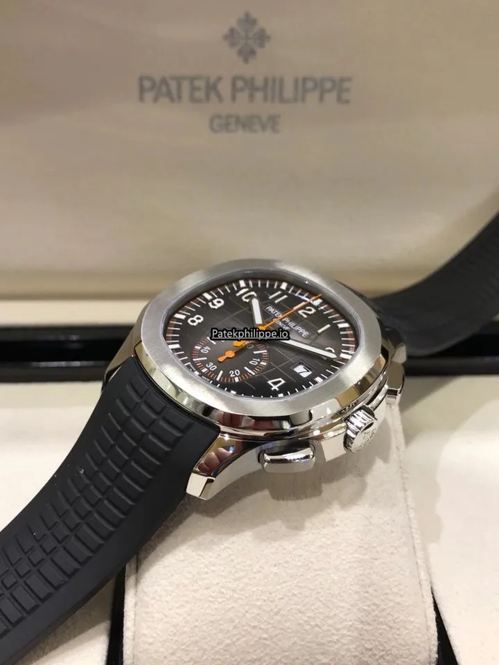 Alternative view of Patek Philippe Aquanaut 5968a-001 42.2MM Steel Case Automatic