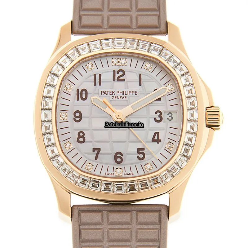 Patek Philippe Aquanaut 5072r-001 35.6MM Rose Gold Case Automatic
