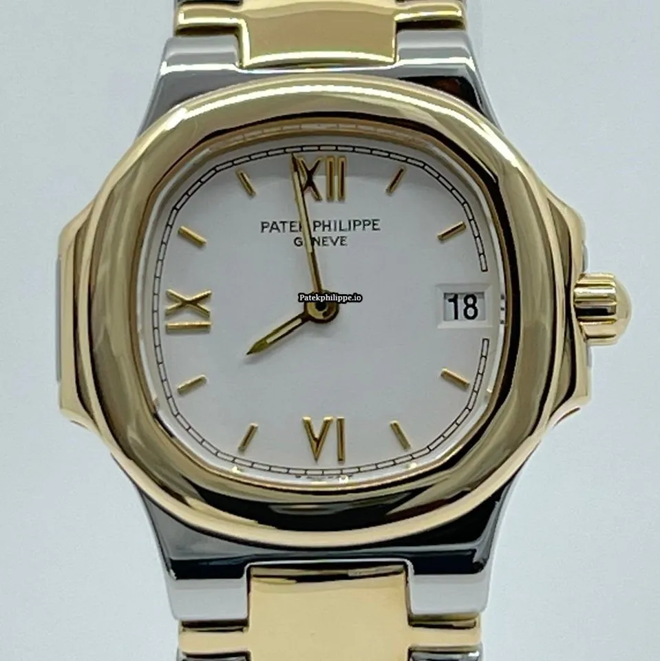 Patek Philippe Nautilus 4700/051 Gold/steel Case Quartz