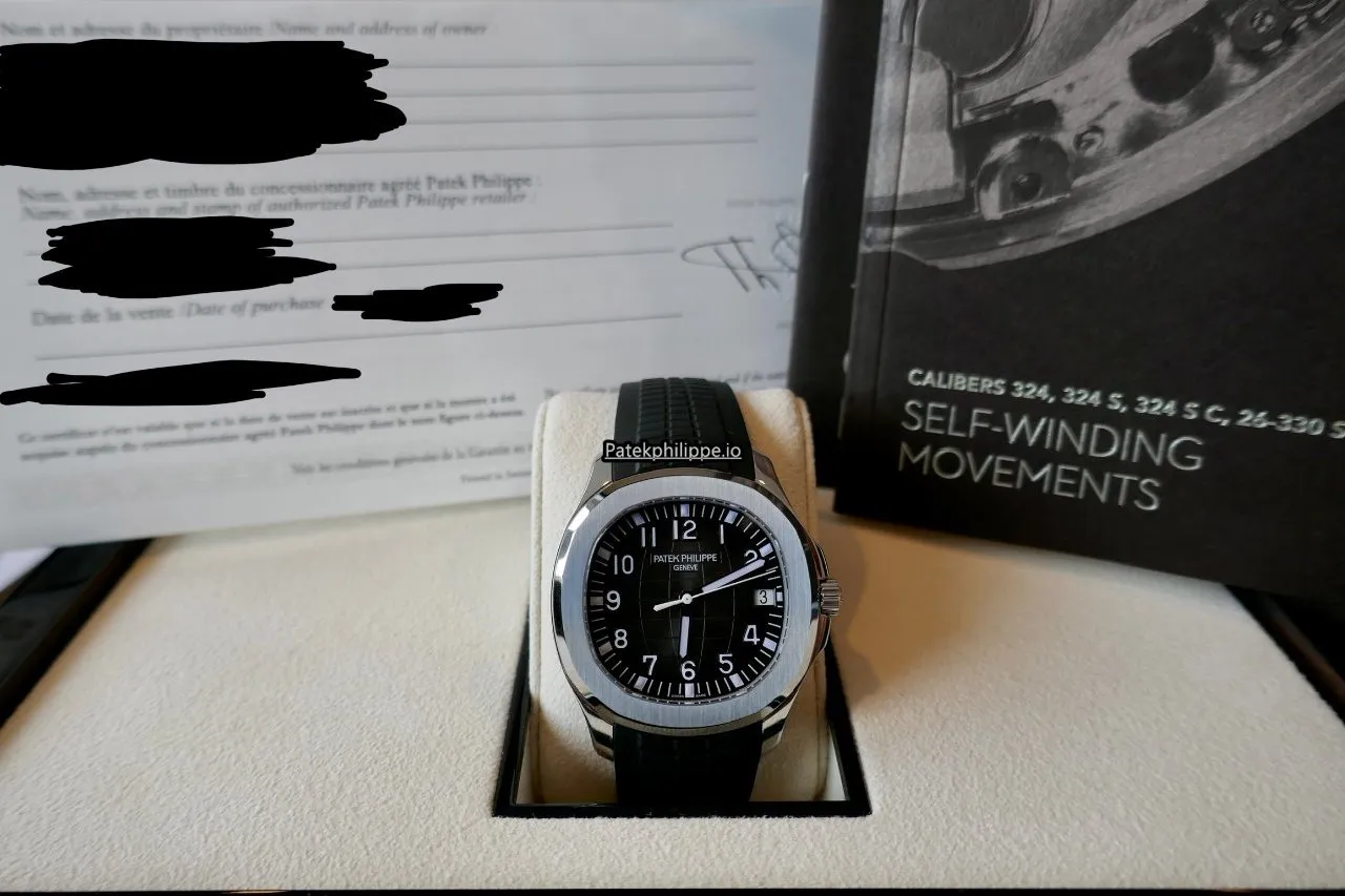 Alternative view of Patek Philippe Aquanaut 5167a-001 40MM Steel Case Automatic