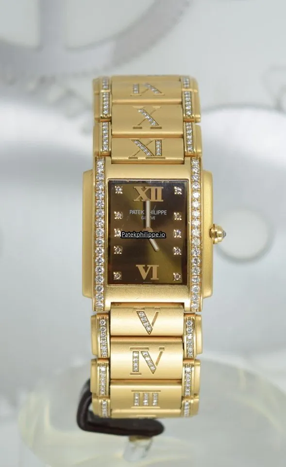 Patek Philippe Twenty-4 4910/40r Rose Gold Case Quartz