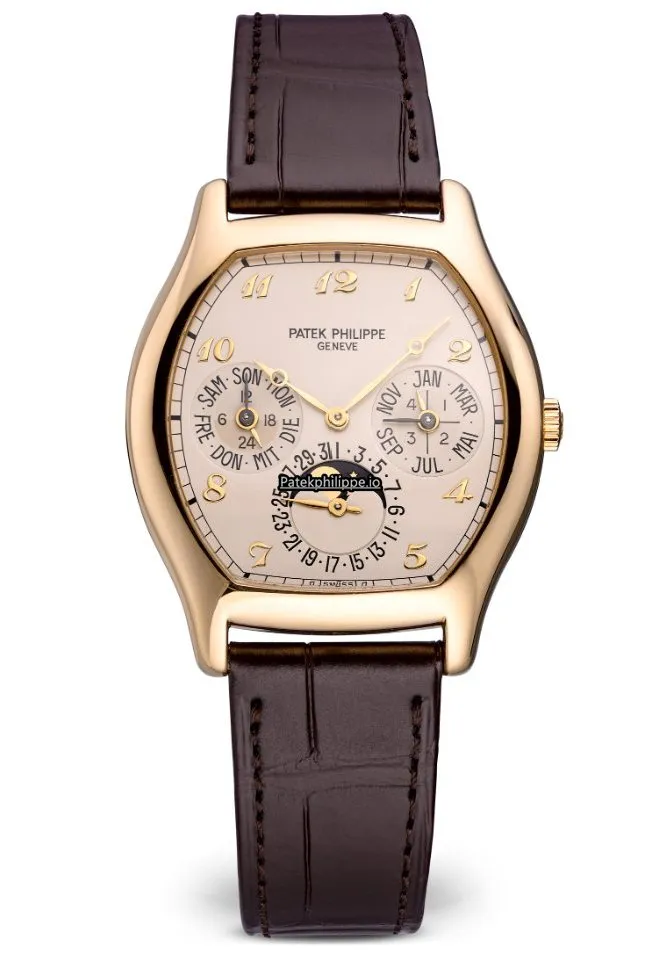 Patek Philippe Perpetual Calendar 5040j 35.2x35.6MM Yellow Gold Case Automatic