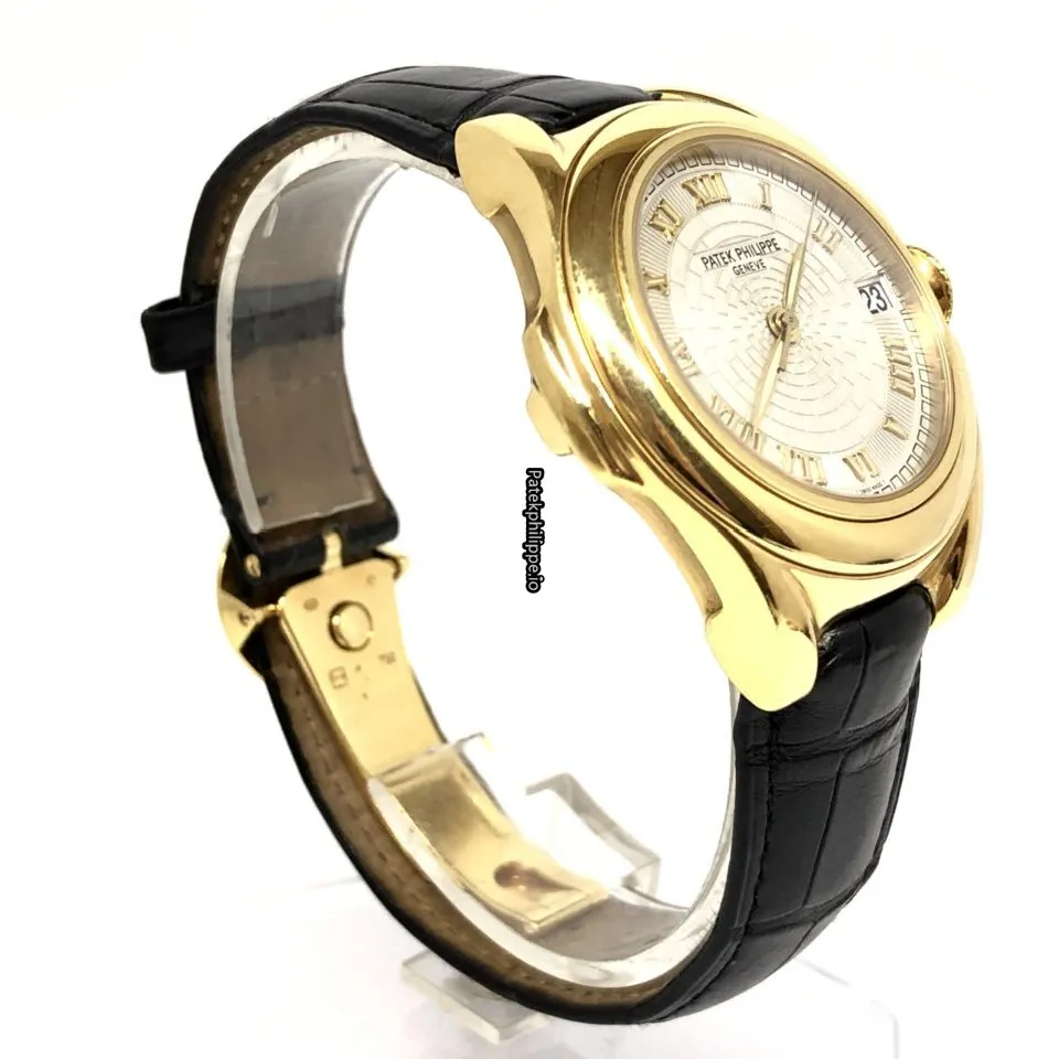 Alternative view of Patek Philippe Calatrava 5090j Yellow Gold Case Automatic