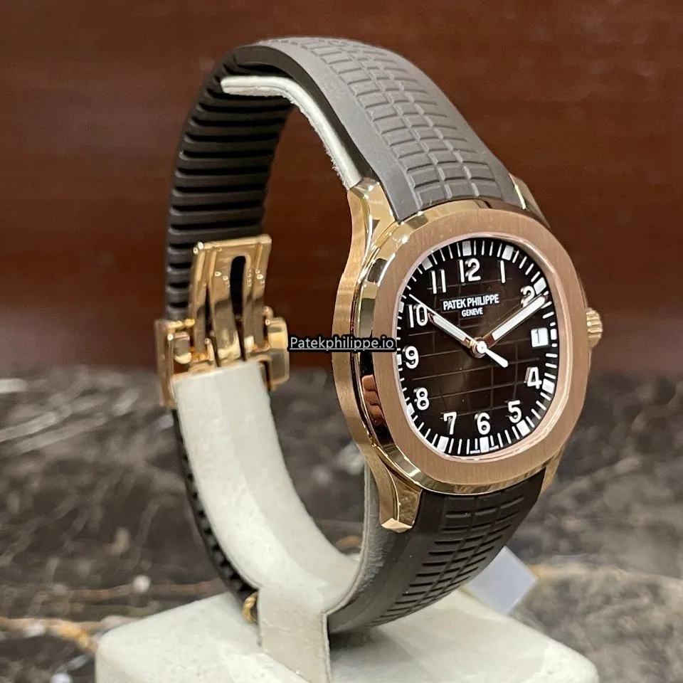 Alternative view of Patek Philippe Aquanaut 5167r-001 40MM Rose Gold Case Automatic