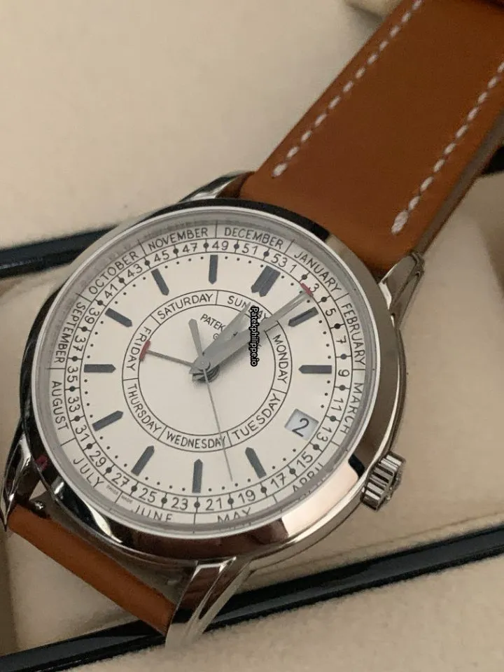 Alternative view of Patek Philippe Calatrava 5212a-001 40MM Steel Case Automatic