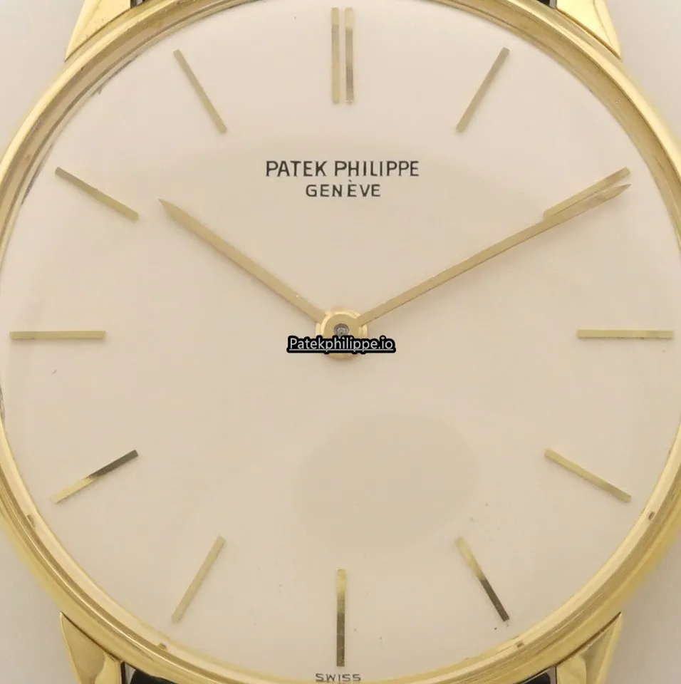 Alternative view of Patek Philippe Calatrava 2573-1 Herrenuhr 33MM Yellow Gold Case Manual Winding