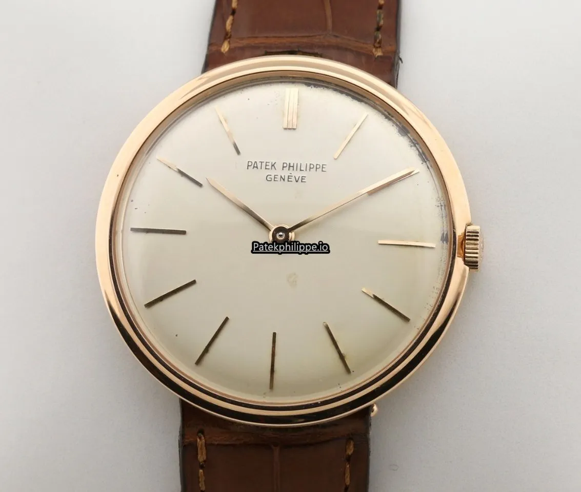 Patek Philippe Calatrava 2591 Herrenuhr 34MM Red Gold Case Manual Winding