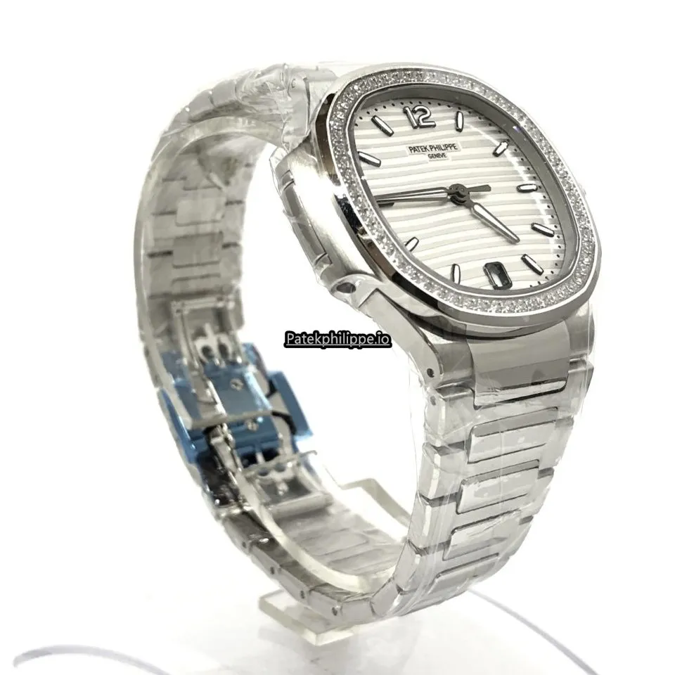 Alternative view of Patek Philippe Nautilus 7118/1200a-010 35.2MM Steel Case Automatic