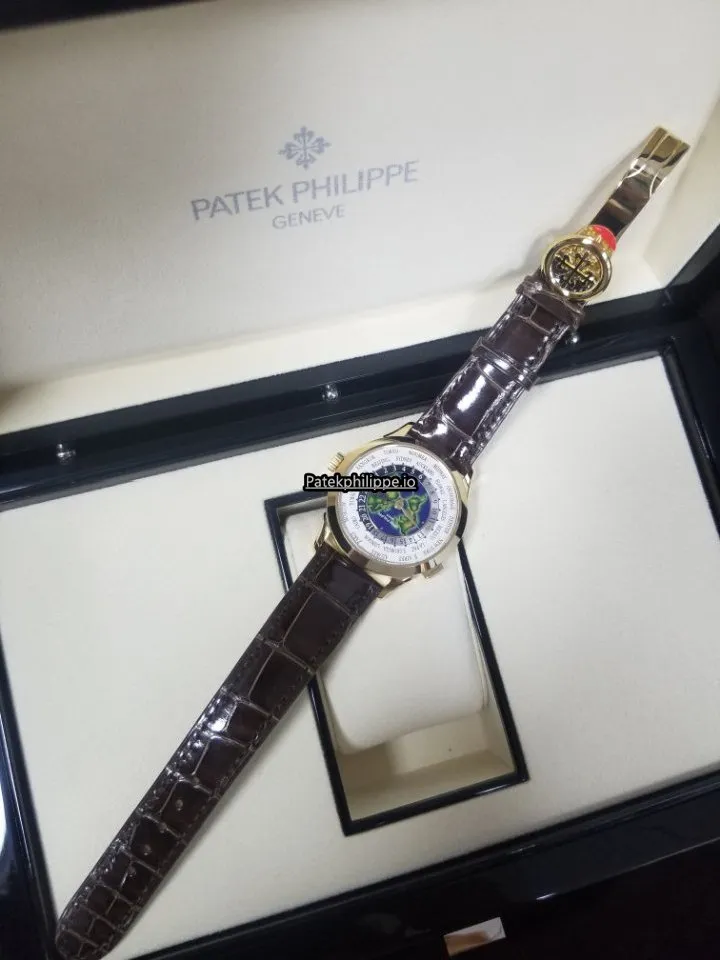 Alternative view of Patek Philippe Complications 5231j-001 38.5MM Yellow Gold Case Automatic