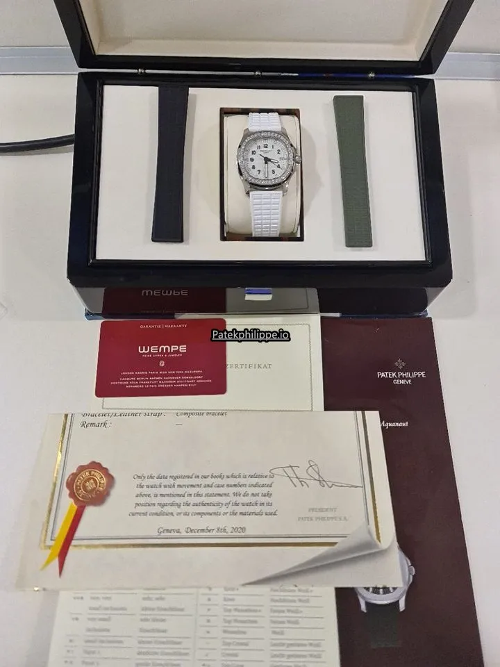 Patek Philippe Aquanaut 5067a-011 35.6MM Steel Case Quartz