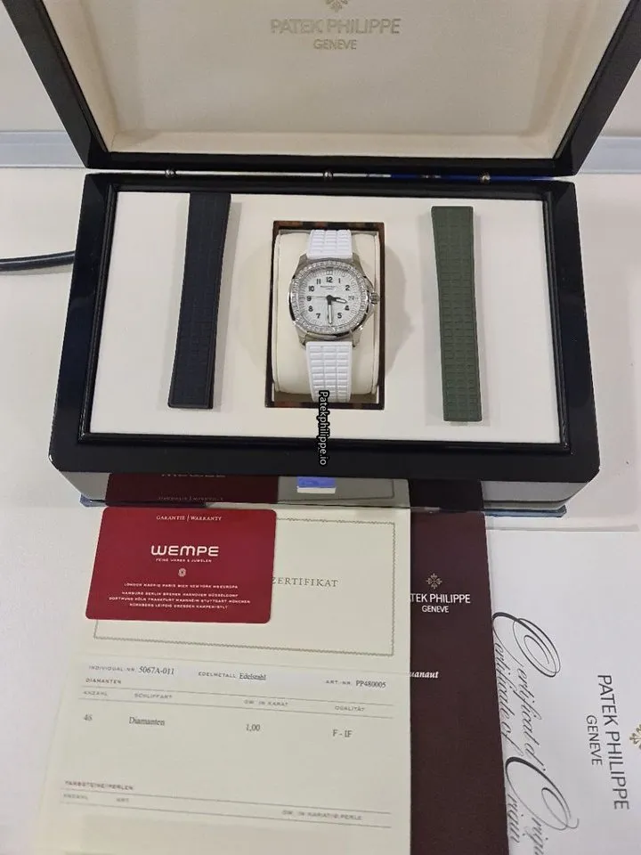 Alternative view of Patek Philippe Aquanaut 5067a-011 35.6MM Steel Case Quartz