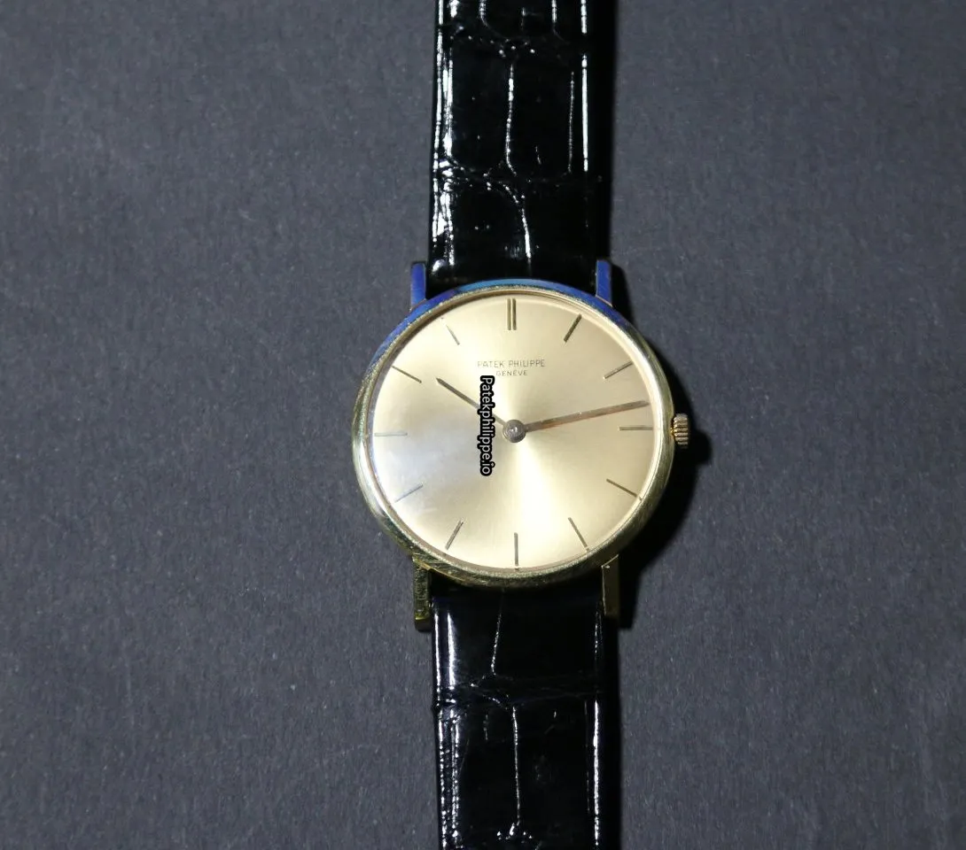 Alternative view of Patek Philippe Calatrava 3512 31x5MM Yellow Gold Case Manual Winding