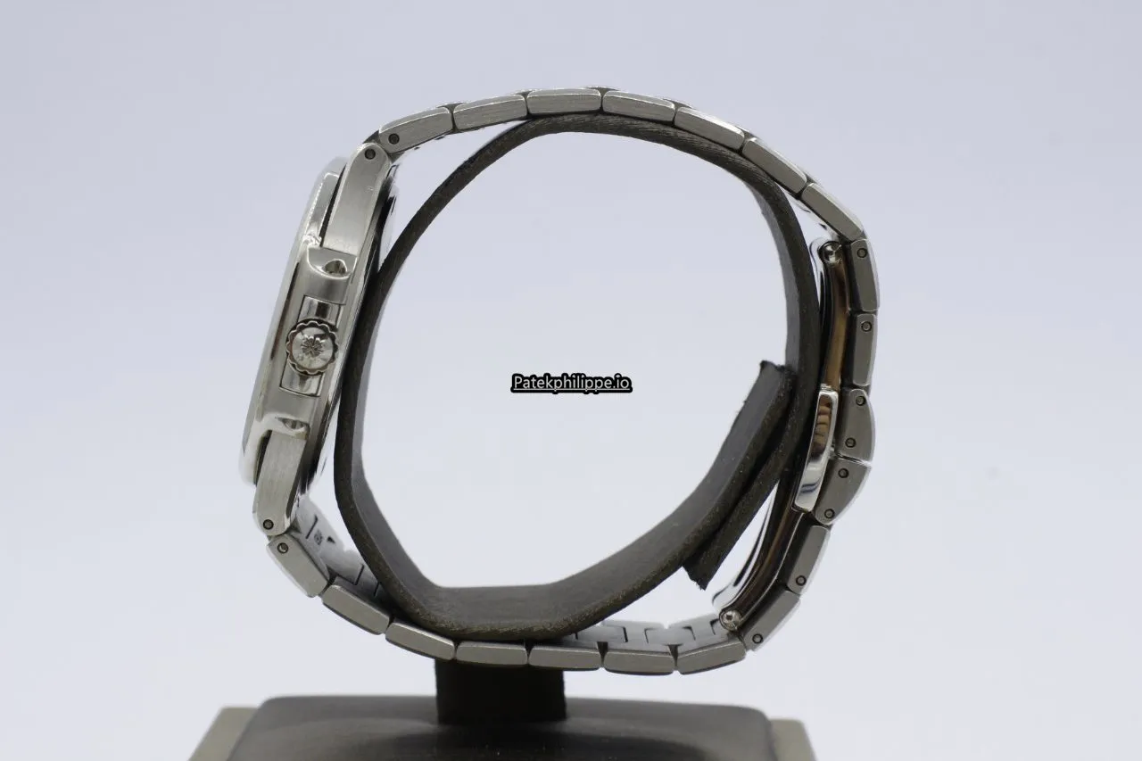 Alternative view of Patek Philippe Nautilus 7011/1g-001 White Gold Case Quartz