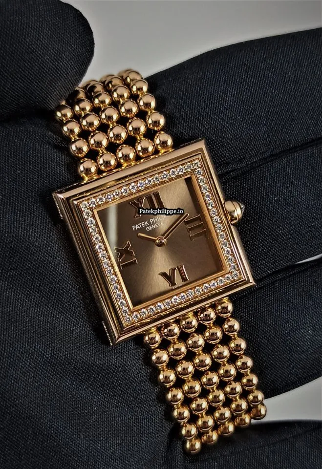 Alternative view of Patek Philippe Gondolo Gondolo 4868/1r-010 28MM Rose Gold Case Quartz