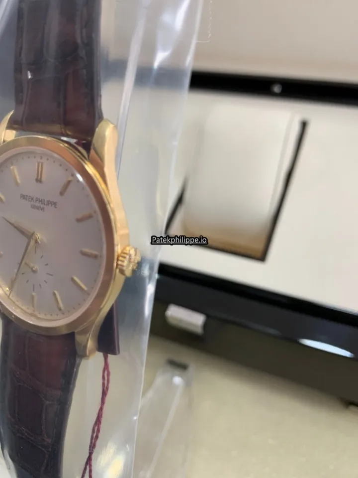 Alternative view of Patek Philippe Calatrava 5196j-001 37MM Yellow Gold Case Manual Winding