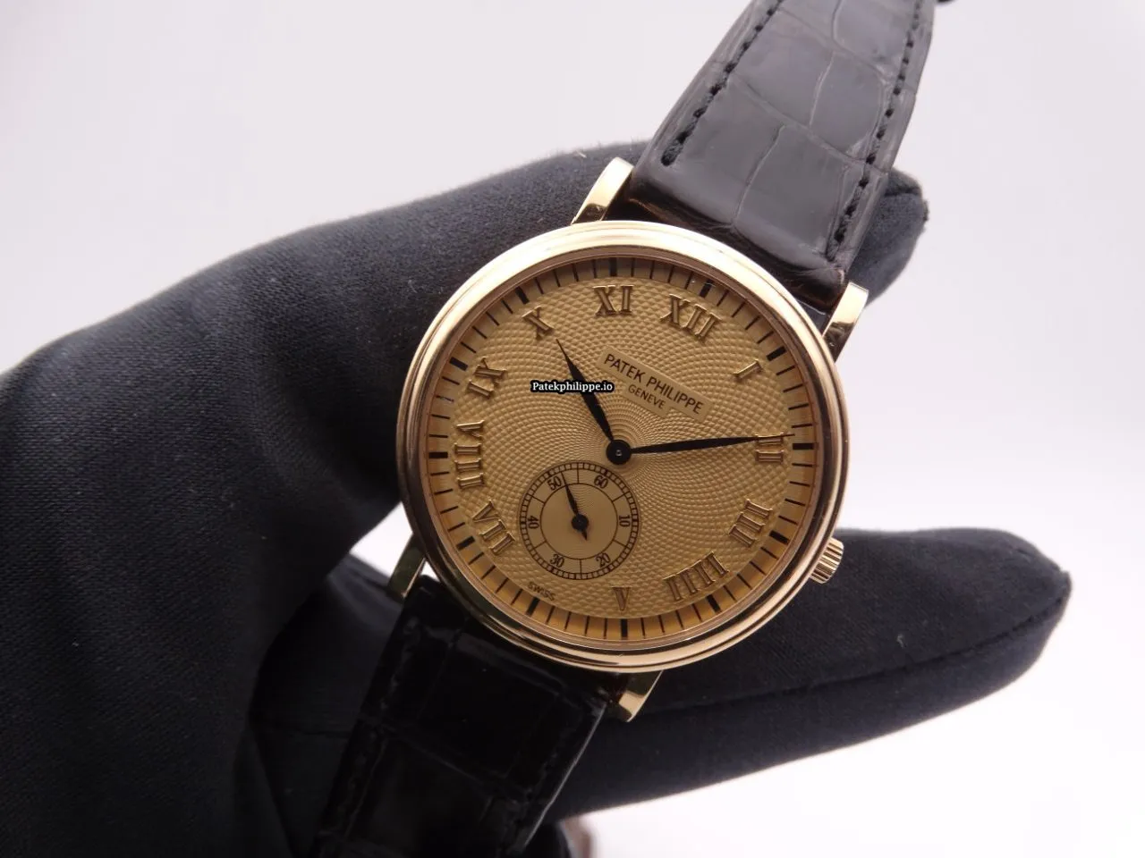 Alternative view of Patek Philippe Calatrava 5022 33MM Yellow Gold Case Manual Winding