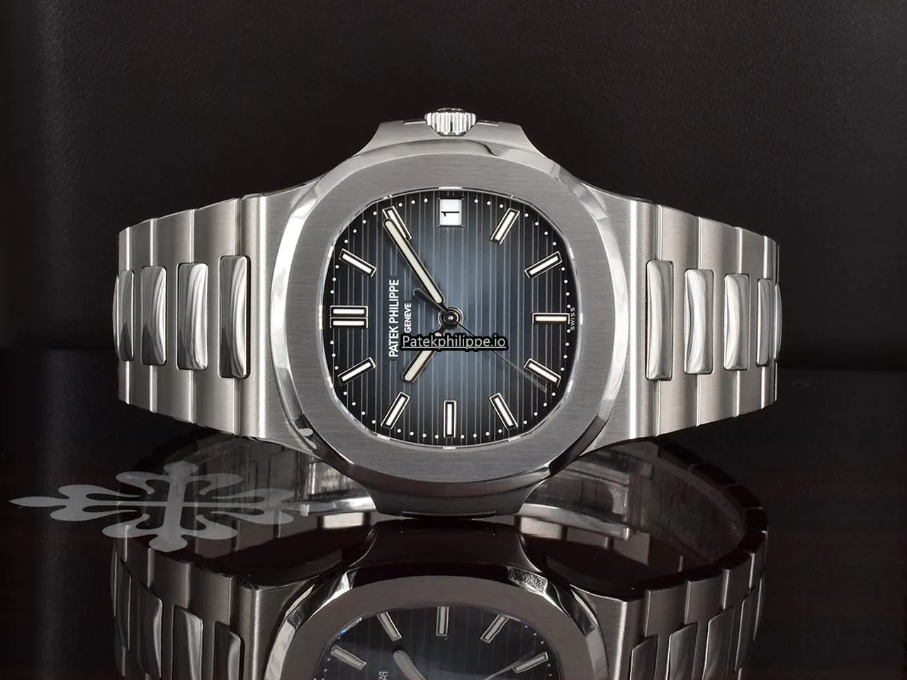 Alternative view of Patek Philippe Nautilus 5711/1a-010 40x38MM Steel Case Automatic