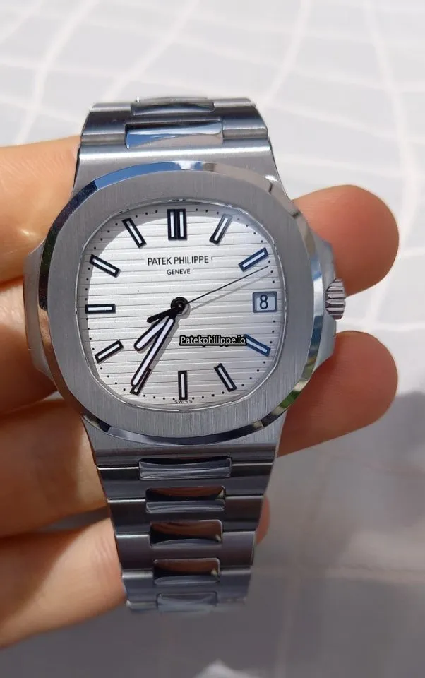 Patek Philippe Nautilus 5711/1a-011 40x38MM Steel Case Automatic