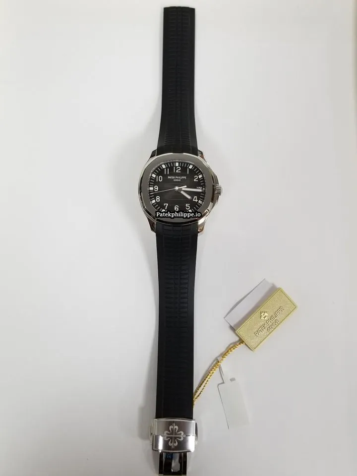 Alternative view of Patek Philippe Aquanaut 5167a-001 40MM Steel Case Automatic